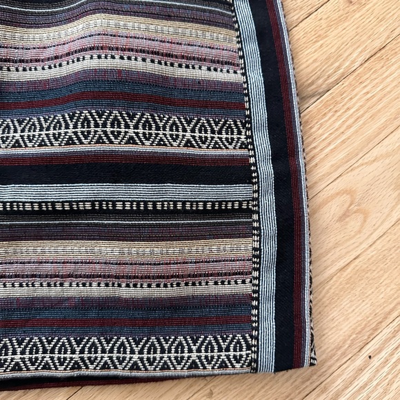 Textured skirt - Picture 3 of 3